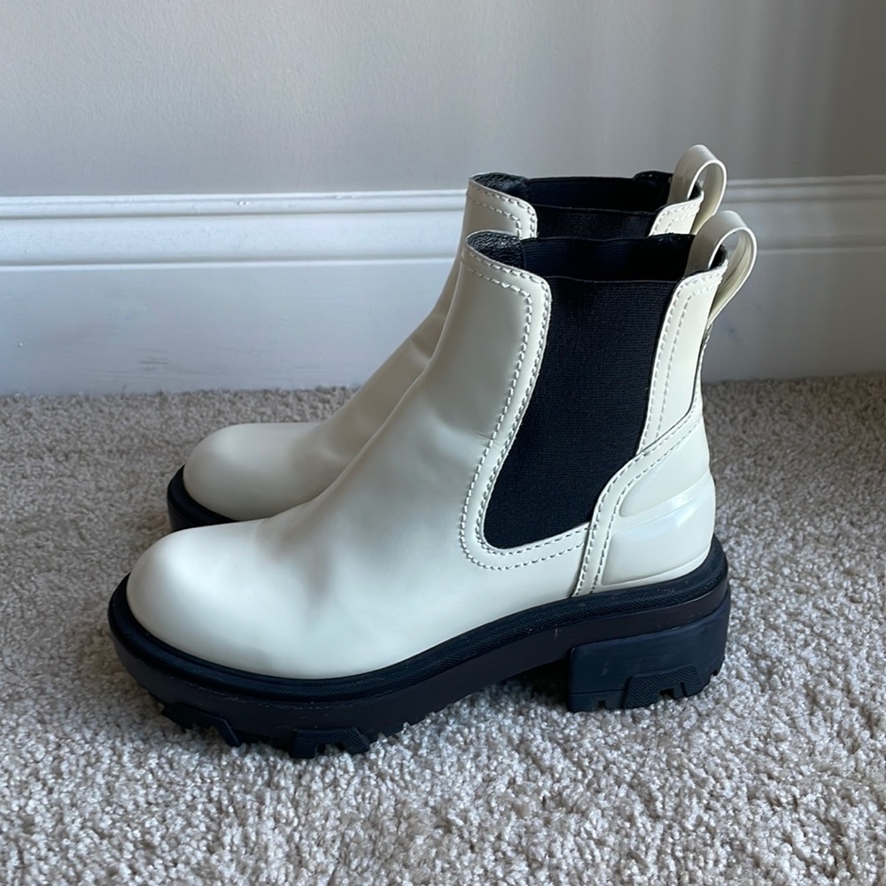 Rag & Bone antique white Shaye chelsea boot (size 36.5)